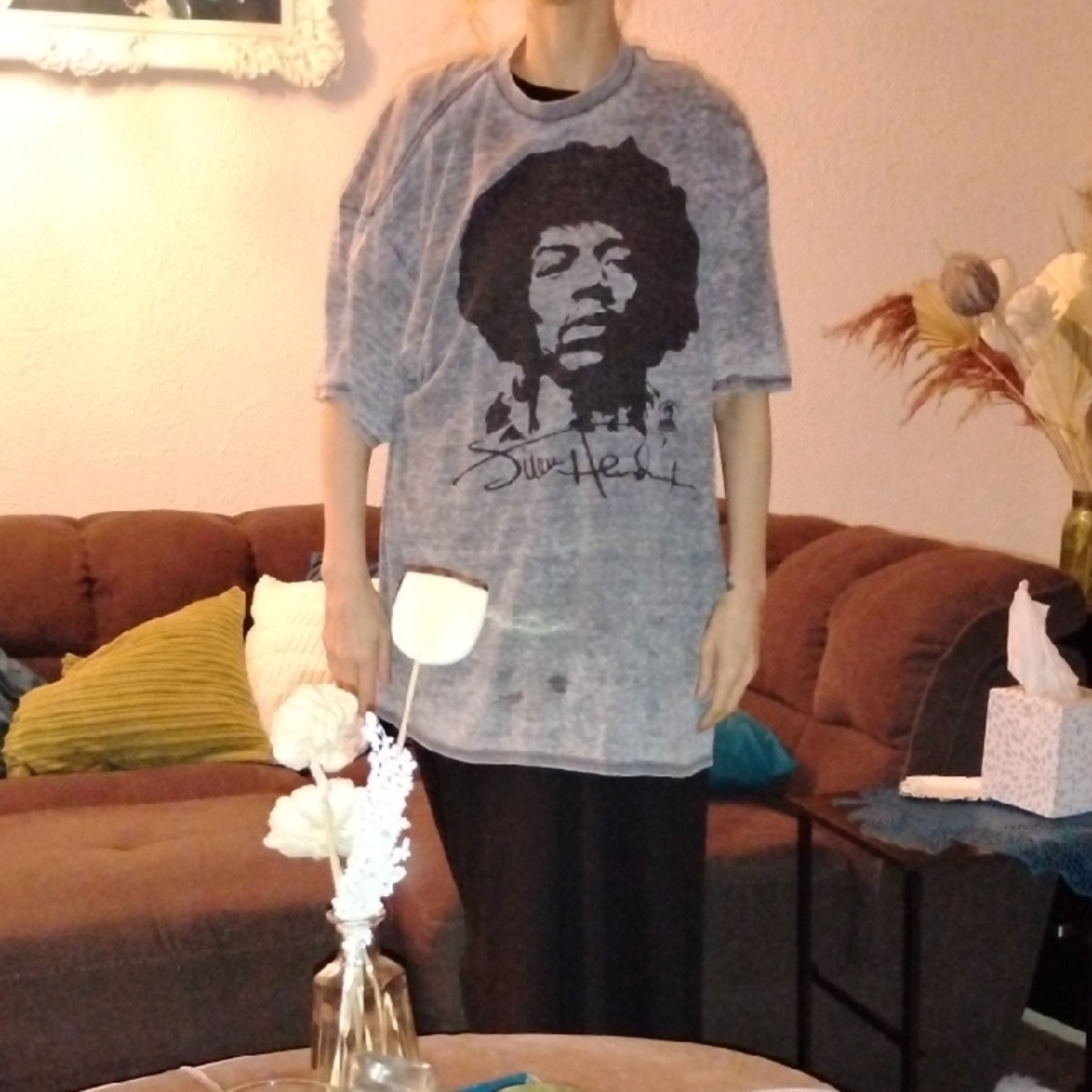 Gray Graphic T-Shirt with Iconic Print
